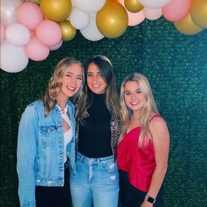 Meet your Posher, Caroline